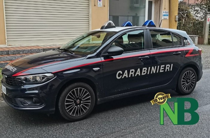 Vigliano, mezzo urta una ringhiera e non si ferma (foto di repertorio)