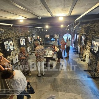 Al Ricetto inaugurata “Di porta in porta. Le porte del ricetto di Candelo raccontano il tempo” FOTO e VIDEO Angela Lobefaro per newsbiella.it