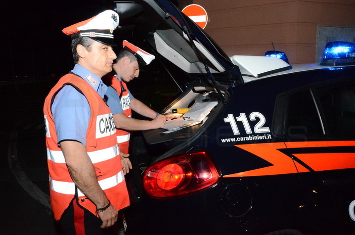 Campiglia, esce di strada con l'auto nella notte: positivo all'alcol test, foto archivio Campiglia, esce di strada con l'auto nella notte: positivo all'alcol test, foto archivio
