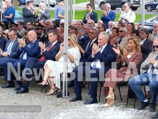 Ai Giardini Zumaglini un monumento per ricordare Francesco Cusano. Olivero: "Un'opera capace di parlare a tutti" FOTO e VIDEO Mattia Baù per newsbiella.it