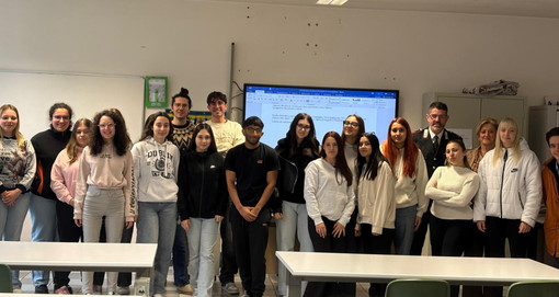 Legalità e futuro: i Carabinieri di Valle Mosso di Valdilana incontrano gli studenti