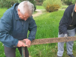 Buona volontà e senso civico: cittadini si prendono cura del parco di Chiavazza