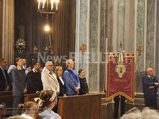 Corpus Domini a Biella: fedeli in processione dopo la Messa FOTO Nicola Rasolo per newsbiella.it