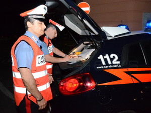 Campiglia, esce di strada con l'auto nella notte: positivo all'alcol test, foto archivio Campiglia, esce di strada con l'auto nella notte: positivo all'alcol test, foto archivio