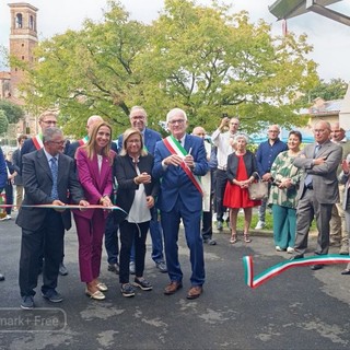 Frassinetti e Chiorino a Sandigliano: taglio del nastro per l’avvio del nuovo anno scolastico - Foto di Mattia Baù per newsbiella.it Frassinetti e Chiorino a Sandigliano: taglio del nastro per l’avvio del nuovo anno scolastico - Foto di Mattia Baù per newsbiella.it