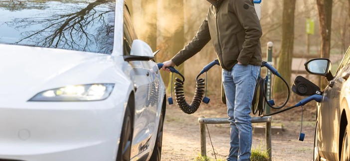 Cavi e stazioni di ricarica per auto elettriche Cavi e stazioni di ricarica per auto elettriche