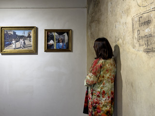 Le stampe su pluriball di Ceretti alla collettiva “STREET-PHOTOGRAPHY” in Toscana
