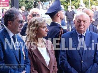 Ai Giardini Zumaglini un monumento per ricordare Francesco Cusano. Olivero: "Un'opera capace di parlare a tutti" FOTO e VIDEO Mattia Baù per newsbiella.it