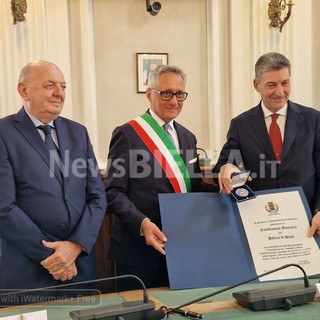 Biella, cittadinanza onoraria alla Polizia di Stato nel ricordo di Cusano. Pisani: "Onorato di essere qui" Biella, cittadinanza onoraria alla Polizia di Stato nel ricordo di Cusano. Pisani: "Onorato di essere qui"
