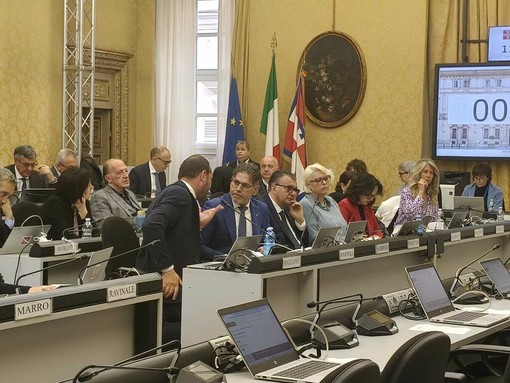 Bisteccheria d'Italia, Chiorino assente nella 1° seduta da consigliere. Pd: "Dal Piemonte slavina che ha investito FdI Bisteccheria d'Italia, Chiorino assente nella 1° seduta da consigliere. Pd: "Dal Piemonte slavina che ha investito FdI