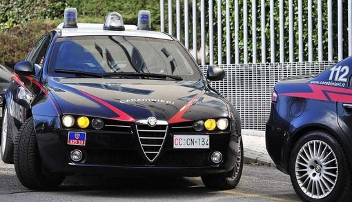 Dal Nord Ovest - Aggredisce a morsi il padre dell'amico e gli cava un occhio, 25enne in manette (foto di repertorio) Dal Nord Ovest - Aggredisce a morsi il padre dell'amico e gli cava un occhio, 25enne in manette (foto di repertorio)