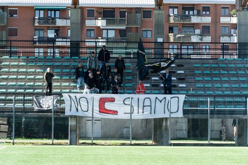 Calcio, la Biellese si prepara alla sfida con l’Alessandria: gli ultras caricano la squadra Calcio, la Biellese si prepara alla sfida con l’Alessandria: gli ultras caricano la squadra