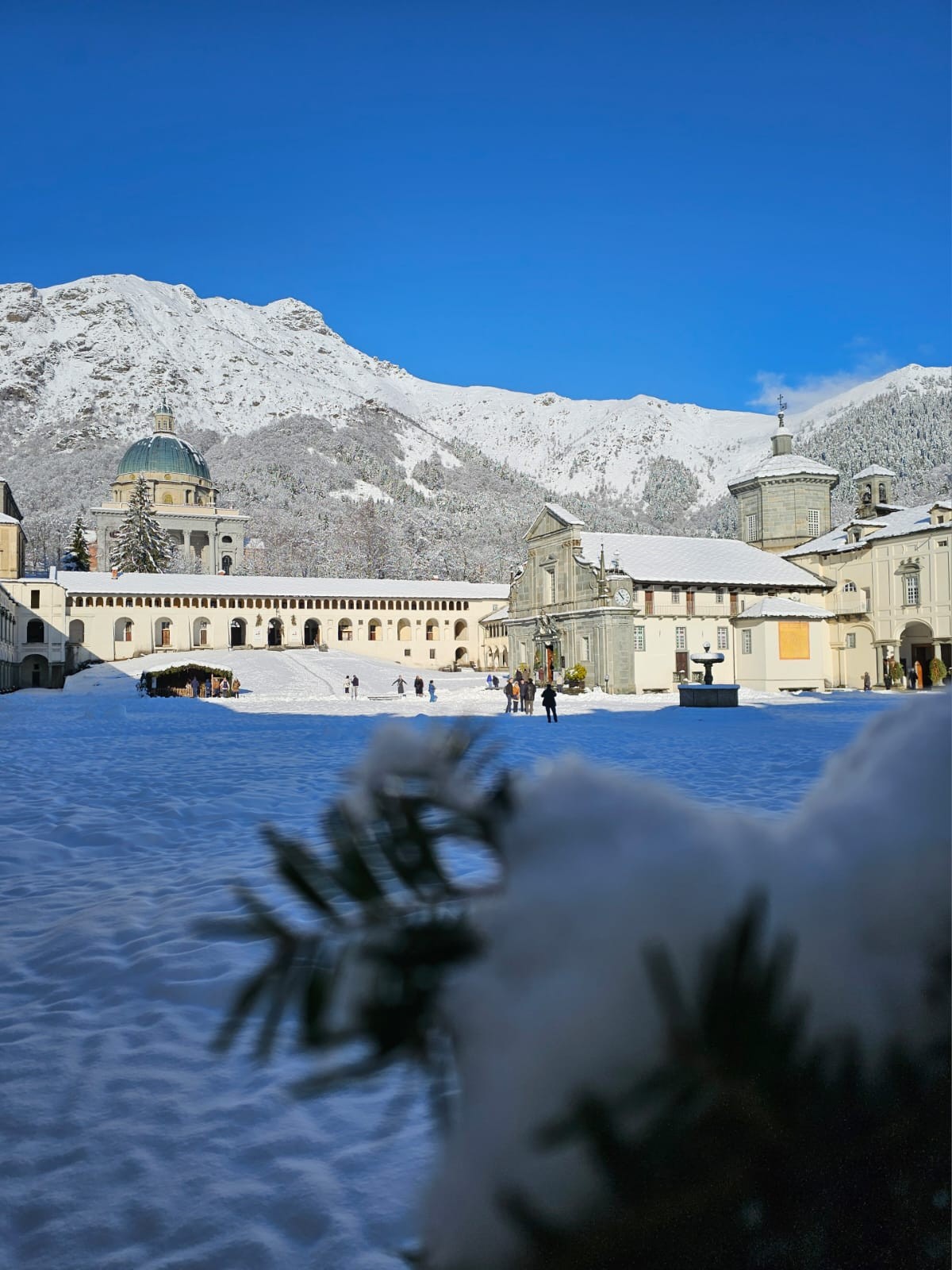 La magia della neve al Santuario di Oropa, gli scatti di un lettore FOTO