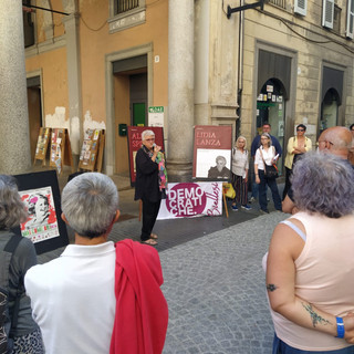80 anni dal diritto di voto, un presidio con una proposta al Comune: “Una targa in ricordo delle prime assessore di Biella”