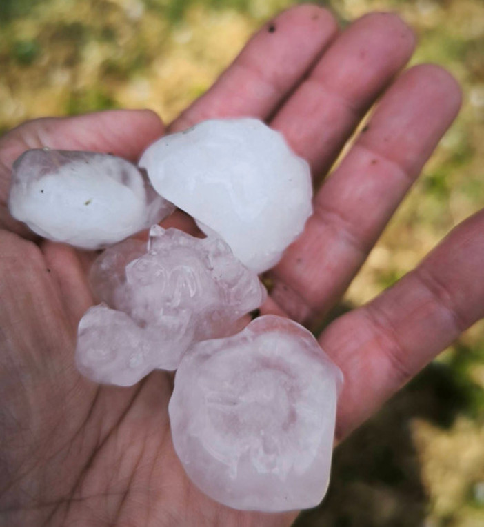 Maltempo, sul Torinese arriva la pioggia ma si contano anche i danni della grandine