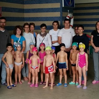 Nuoto - A Trivero il corso paperelle
