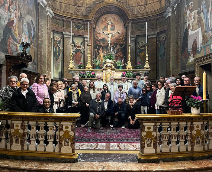 Valdengo in festa per i 50 anni di sacerdozio di don Luigi, presente anche il vescovo Farinella Valdengo in festa per i 50 anni di sacerdozio di don Luigi, presente anche il vescovo Farinella