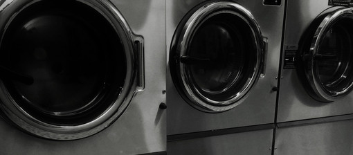 Biella: Tenta il furto ai gettoni della lavanderia: uomo ripreso dalle videocamere Biella: Tenta il furto ai gettoni della lavanderia: uomo ripreso dalle videocamere