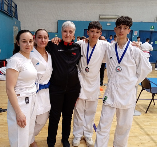 Ancora medaglie per Dragon’s Karate Ancora medaglie per Dragon’s Karate
