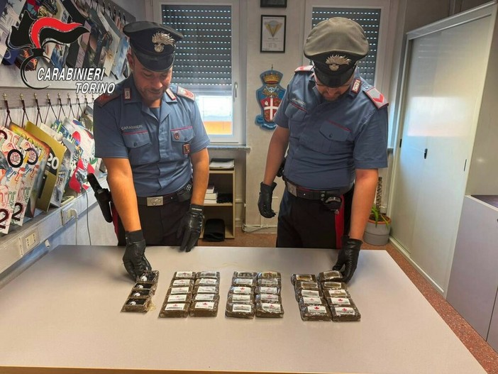 Dal Nord Ovest - Giro di vite contro lo spaccio: arrestati due pusher e sequestrate armi e droga