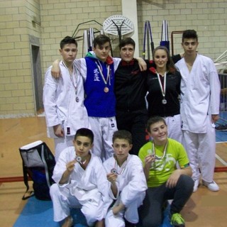 Karate: Medaglie e prove strepitose per gli atleti della Dragon's