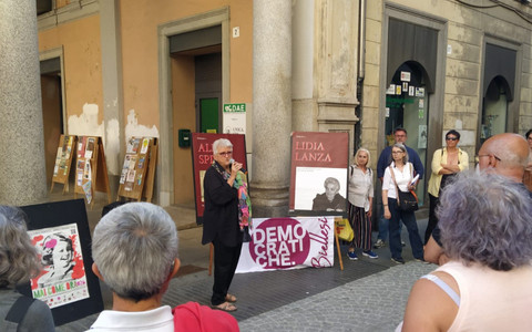 80 anni dal diritto di voto, un presidio con una proposta al Comune: “Una targa in ricordo delle prime assessore di Biella”