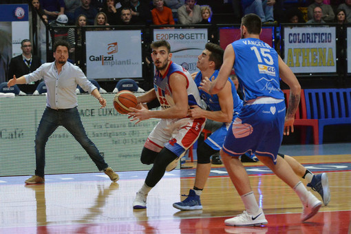 Basket: Legnano perde con Scafati, Biella è qualificata alle final eight di Coppa Italia