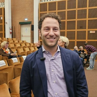 Elia Milani, voce di Mediaset cresciuto a Biella, racconta la vita da inviato di guerra