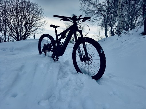 Biellese in ebike: allenamento invernale sul manto innevato