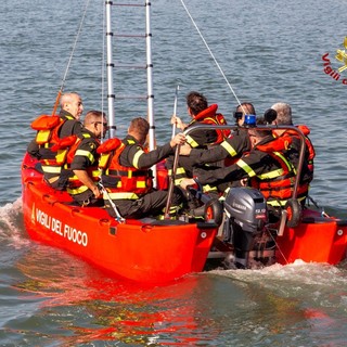Salvataggio fluviale, Vigili del Fuoco Biella e Vercelli si addestrano sulle acque del fiume Po