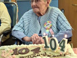 Netro in festa: Elena spegne 104 candeline alla Casa per Anziani Simonetti