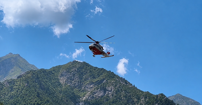 Campiglia Cervo, scontro fra moto e bici: interviene l’elisoccorso
