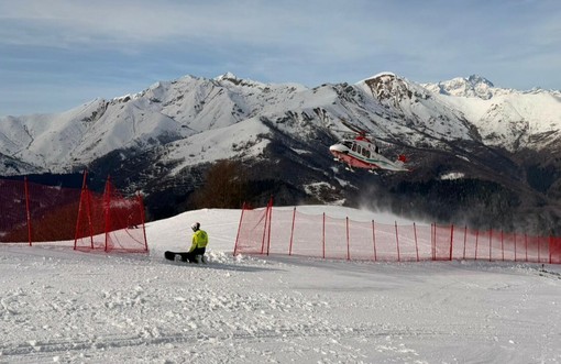 Bielmonte, doppia frattura sulle piste da sci: giovane elitrasportata Bielmonte, doppia frattura sulle piste da sci: giovane elitrasportata