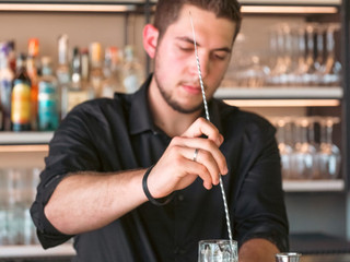 Da Borriana agli hotel di lusso: Edoardo porta il gusto del Biellese nei cocktail Da Borriana agli hotel di lusso: Edoardo porta il gusto del Biellese nei cocktail