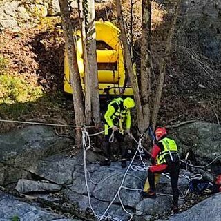 Scivola in un canale, soccorso un uomo a Salussola dai Vigili del Fuoco (foto di repertorio)