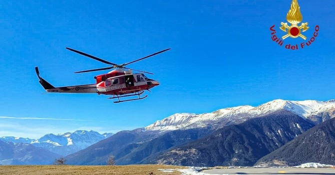 Oropa, escursionisti in difficoltà sulla neve: recuperati con l’elicottero “Drago” - Foto di repertorio