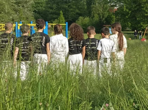 Parco di Chiavazza, erba alta e segnalazioni dei genitori