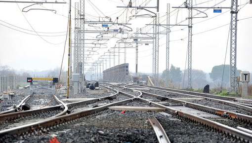 Ferrovie biellesi, il Pd attacca: "Mancano risposte sui collegamenti e sulla Biella-Novara" Ferrovie biellesi, il Pd attacca: "Mancano risposte sui collegamenti e sulla Biella-Novara"