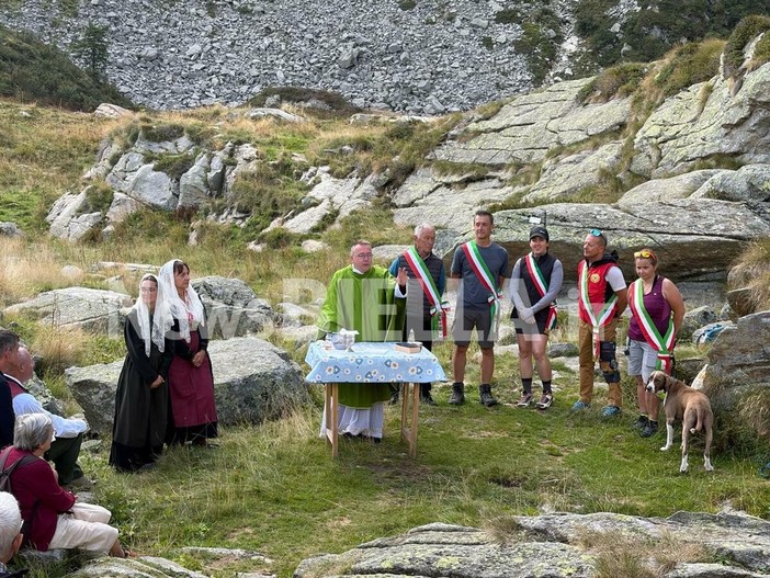 Festa delle Genti al Lago della Vecchia: in Valle Cervo un incontro di amicizia, storia e tradizione (foto e video di Davide Finatti in esclusiva per newsbiella.it e scatti del comune di Sagliano Micca)