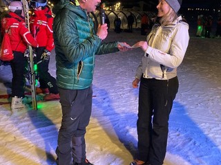 In più di 500 alla Fiaccolata per la vita per la ricerca sul cancro