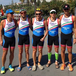 La squadra al completo La squadra al completo