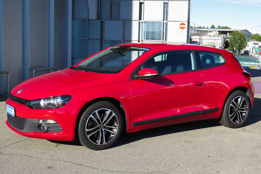 Volkswagen Scirocco 1.4 Tsi anno 2009 km 100.000 prezzo 10.000 euro