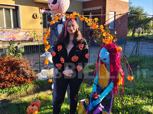 A Tollegno la casa di Halloween tra zucche, fantasmi e nuovi personaggi. La storia di Fiorella: “Una passione che dura da 5 anni” FOTO e VIDEO