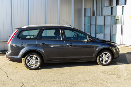 Ford Focus 2.0 GPL SW Titanium anno 2009 km 110.000 prezzo 10.000 euro