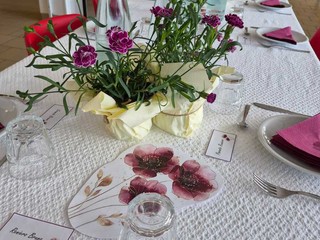 Festa della mamma alla RSA Oasi di Chiavazza tra musica, pranzo e festa per tutte le ospiti