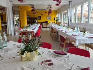 Festa della mamma alla RSA Oasi di Chiavazza tra musica, pranzo e festa per tutte le ospiti