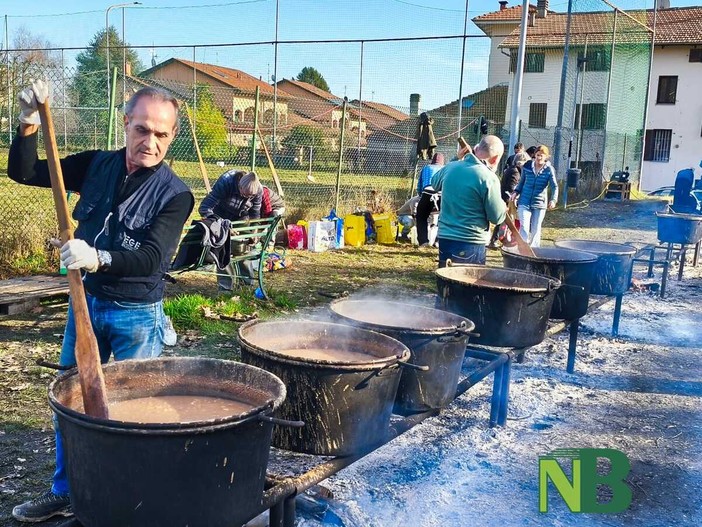 Biella, la Fagiolata dei Cadregat richiama a Cossila San Grato un gran numero di persone (servizio di Riccardo Tosi per newsbiella.it)