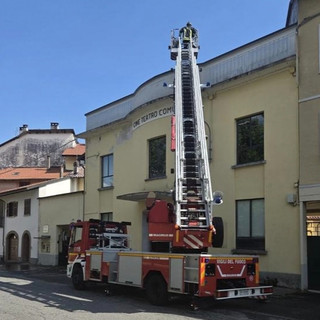 Maltempo, fulmine colpisce l’antenna del Cineteatro di Masserano