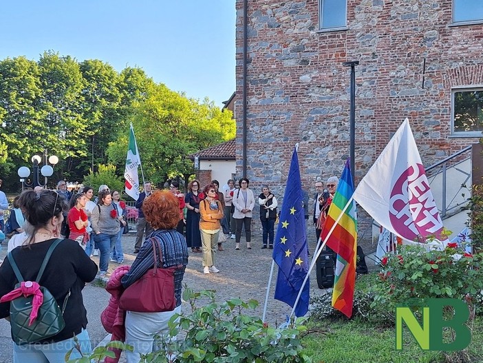Un fiore per le donne della Resistenza: Biella le ricorda nel segno della memoria e della pace FOTO di Nicola Rasolo per newsbiella.it