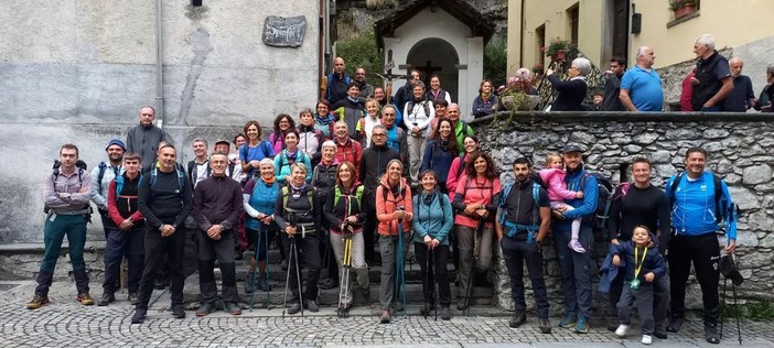 Pellegrinaggio Rassa-Oropa, nella notte lungo l’antico cammino dei Valsesiani Pellegrinaggio Rassa-Oropa, nella notte lungo l’antico cammino dei Valsesiani